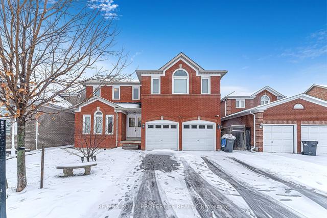 51 Hollybush St, House detached with 5 bedrooms, 5 bathrooms and 6 parking in Brampton ON | Image 1