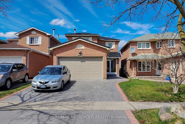 1894 Larksmere Crt, House detached with 3 bedrooms, 4 bathrooms and 6 parking in Pickering ON | Image 1