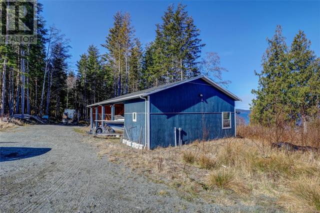 850 Lanqvist Rd, House detached with 3 bedrooms, 2 bathrooms and 6 parking in Mount Waddington C BC | Image 32