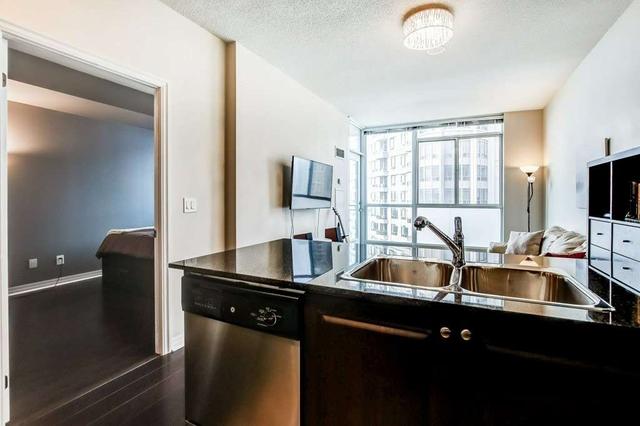 2210 - 225 Webb Dr, Condo with 1 bedrooms, 2 bathrooms and 1 parking in Mississauga ON | Image 9