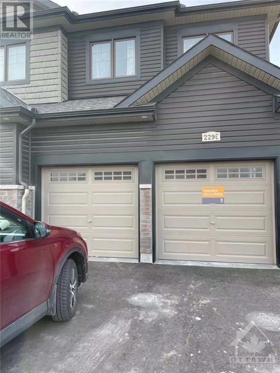 229 Shinny Avenue, Townhouse with 3 bedrooms, 3 bathrooms and 4 parking in Ottawa ON | Image 1