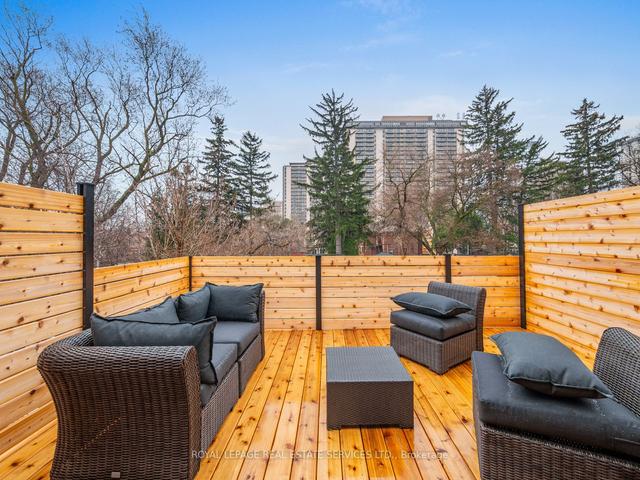 115 Sherwood Ave, House semidetached with 4 bedrooms, 5 bathrooms and 2 parking in Toronto ON | Image 18