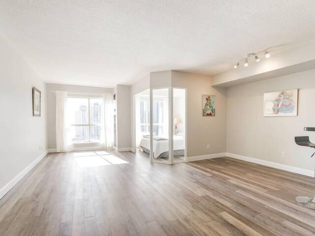 2520 - 25 The Esplanade St, Condo with 1 bedrooms, 1 bathrooms and 0 parking in Toronto ON | Image 39