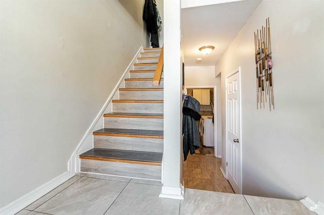 61 - 400 Bloor St, Townhouse with 3 bedrooms, 2 bathrooms and 2 parking in Mississauga ON | Image 30