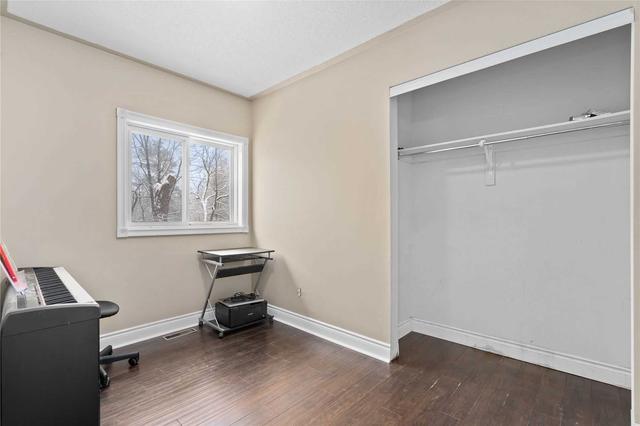 33 Montserrand St, House detached with 4 bedrooms, 3 bathrooms and 6 parking in Barrie ON | Image 11