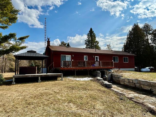 1057 Base Line Rd, House detached with 3 bedrooms, 2 bathrooms and 13 parking in Kawartha Lakes ON | Image 24