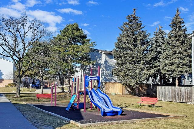 38 - 2440 Bromsgrove Rd, Townhouse with 3 bedrooms, 3 bathrooms and 2 parking in Mississauga ON | Image 32