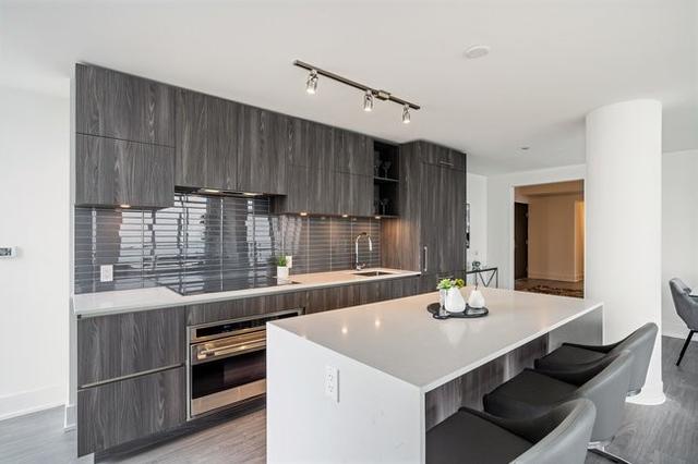 5102 - 1 Yorkville Ave, Condo with 2 bedrooms, 3 bathrooms and 2 parking in Toronto ON | Image 6