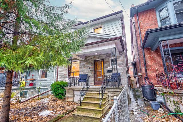 8 Yarmouth Gdns, House semidetached with 4 bedrooms, 3 bathrooms and 1 parking in Toronto ON | Image 12