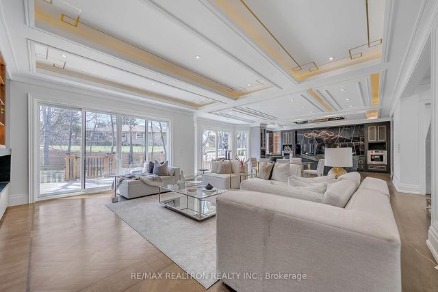 52 Burbank Dr, House detached with 5 bedrooms, 7 bathrooms and 8 parking in Toronto ON | Image 6
