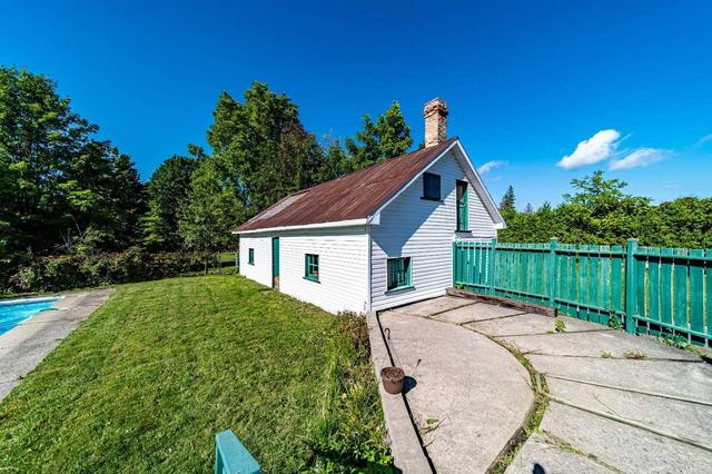 8 South St, House detached with 2 bedrooms, 2 bathrooms and 7 parking in Orillia ON | Image 4