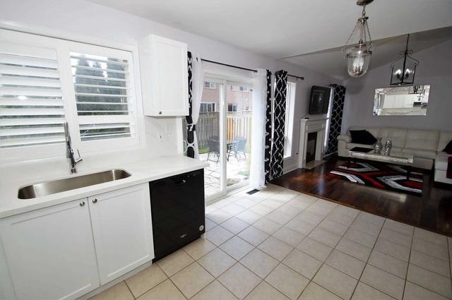 950 Lancaster Blvd, House detached with 3 bedrooms, 4 bathrooms and 3 parking in Milton ON | Image 3