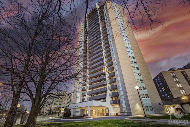 2307 - 1380 Prince Of Wales Drive, Condo with 2 bedrooms, 1 bathrooms and 1 parking in Ottawa ON | Card Image