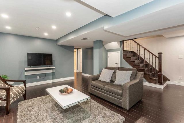 2993 Olympus Mews, House detached with 3 bedrooms, 4 bathrooms and 5 parking in Mississauga ON | Image 26