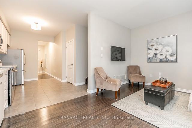 14 Deneb St, House attached with 3 bedrooms, 3 bathrooms and 2 parking in Barrie ON | Image 4