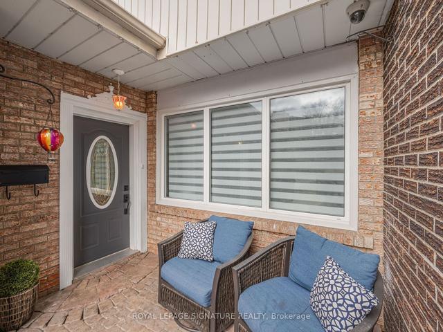 5169 Banting Crt, Townhouse with 4 bedrooms, 2 bathrooms and 3 parking in Burlington ON | Image 37