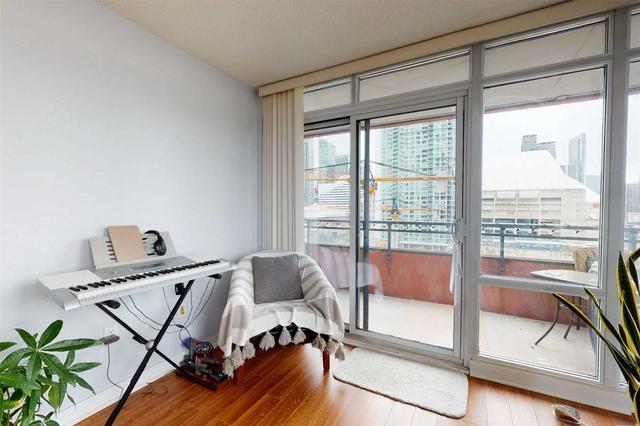 919 - 4k Spadina Ave, Condo with 2 bedrooms, 2 bathrooms and 1 parking in Toronto ON | Image 2