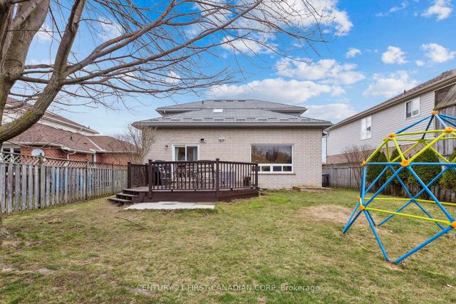 39 Abbeywood Cres, House detached with 3 bedrooms, 4 bathrooms and 4 parking in Guelph ON | Image 32
