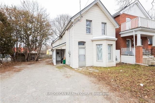 66 Eagle Ave, House detached with 5 bedrooms, 2 bathrooms and 4 parking in Brantford ON | Image 12