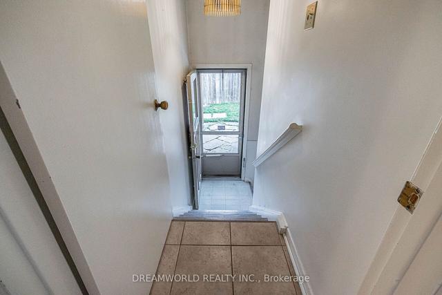 87 Fulwell Cres, House detached with 3 bedrooms, 3 bathrooms and 3 parking in Toronto ON | Image 8