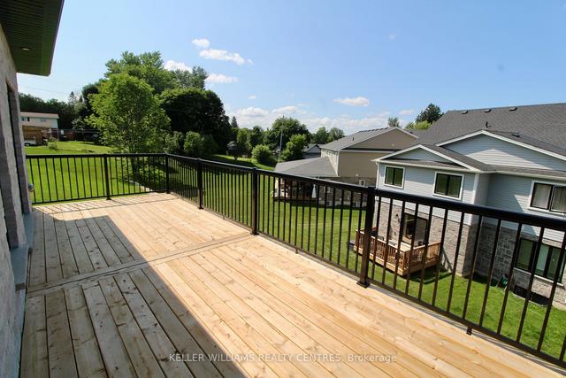 120 Third St, House detached with 5 bedrooms, 3 bathrooms and 4 parking in Brockton ON | Image 2