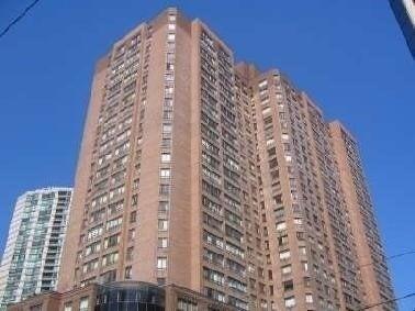 422 - 633 Bay St, Condo with 1 bedrooms, 1 bathrooms and 1 parking in Toronto ON | Image 9