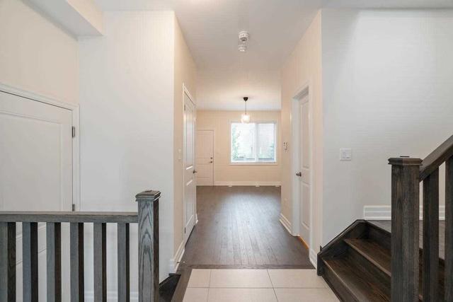 37 Juneau St, House attached with 3 bedrooms, 3 bathrooms and 2 parking in Vaughan ON | Image 34