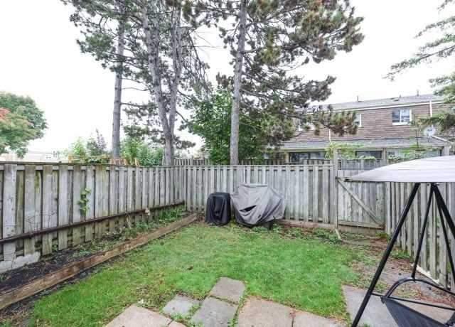 31 - 7406 Darcel Ave, Townhouse with 4 bedrooms, 3 bathrooms and 1 parking in Mississauga ON | Image 6