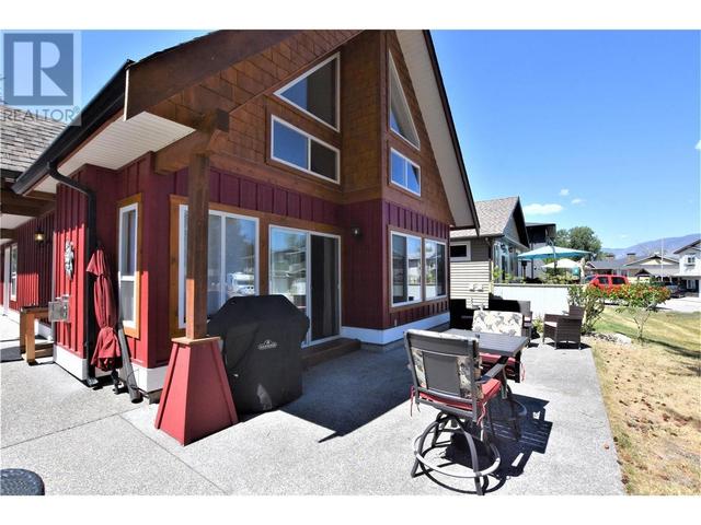 121 Deer Street, House detached with 3 bedrooms, 2 bathrooms and 4 parking in Vernon BC | Image 2