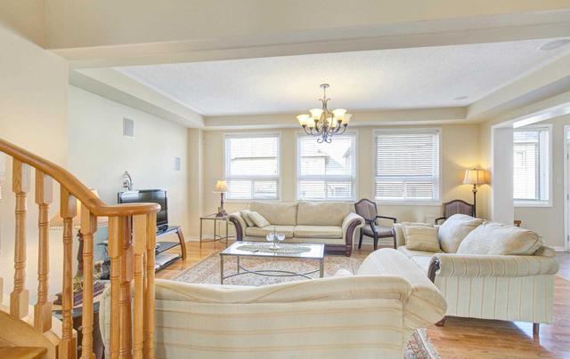 8 Solway Cres, House detached with 5 bedrooms, 5 bathrooms and 4 parking in Ajax ON | Image 4