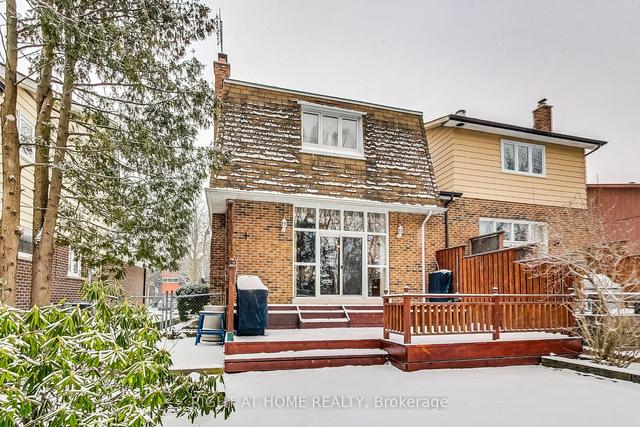 49 Harnworth Dr, House attached with 3 bedrooms, 2 bathrooms and 4 parking in Toronto ON | Image 30