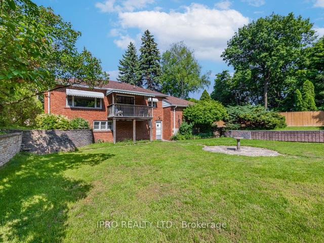 3 Faircrest Circ, House detached with 3 bedrooms, 2 bathrooms and 6 parking in Toronto ON | Image 13