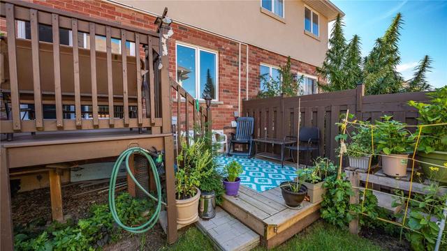 65 - 20 Mcconkey Cres, House attached with 3 bedrooms, 3 bathrooms and 2 parking in Brantford ON | Image 11