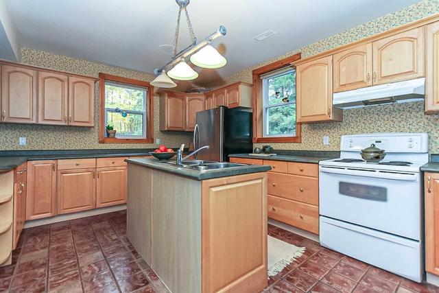566236 7 A Sideroad, House detached with 3 bedrooms, 2 bathrooms and 4 parking in Grey Highlands ON | Image 5