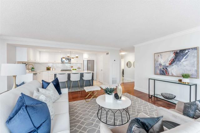 2106 - 131 Torresdale Ave, Condo with 3 bedrooms, 2 bathrooms and 2 parking in Toronto ON | Image 2