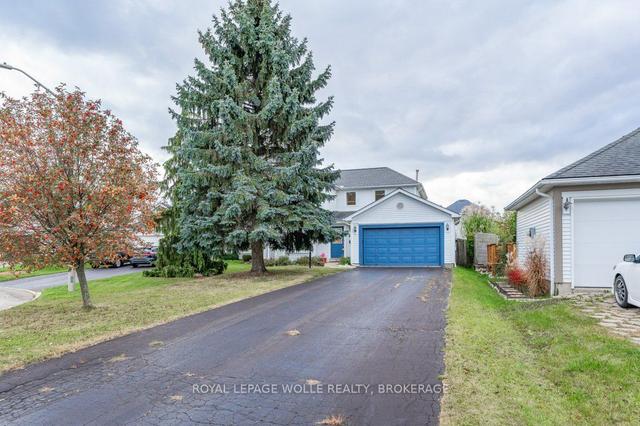 223 Dorchester Pl, House detached with 3 bedrooms, 3 bathrooms and 8 parking in Waterloo ON | Image 12