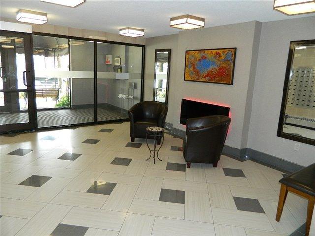 306 - 1101 Pharmacy Ave, Condo with 3 bedrooms, 2 bathrooms and 1 parking in Toronto ON | Image 3