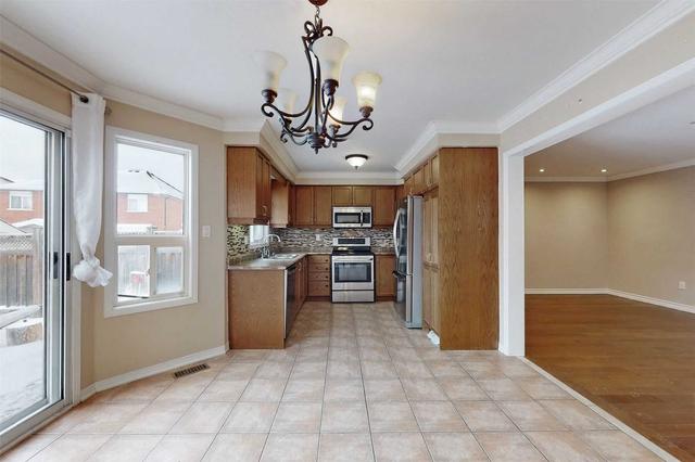 197 Andrew Hill Dr, House semidetached with 3 bedrooms, 3 bathrooms and 2 parking in Vaughan ON | Image 5