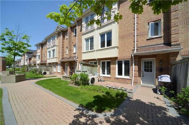 16 - 151 Townsgate Dr, Townhouse with 3 bedrooms, 3 bathrooms and 2 parking in Vaughan ON | Image 2