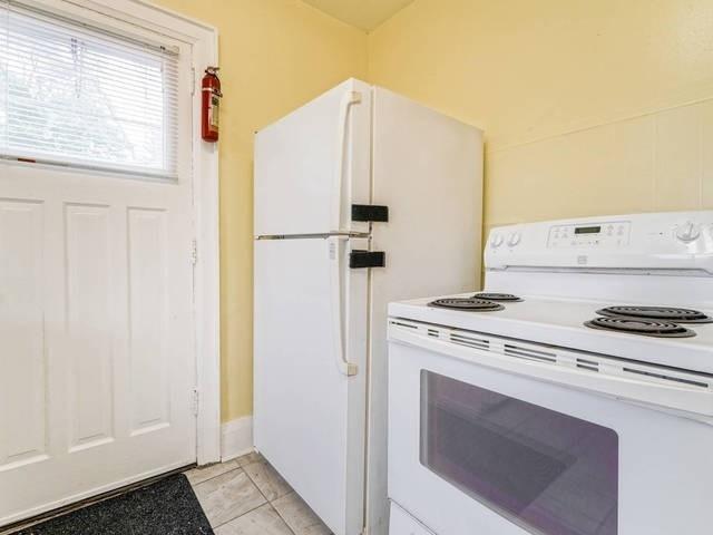 134 John St, House detached with 3 bedrooms, 2 bathrooms and 5 parking in Brampton ON | Image 9