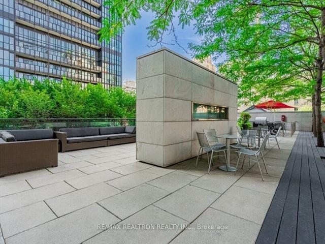 1210 - 110 Charles St E, Condo with 1 bedrooms, 1 bathrooms and 0 parking in Toronto ON | Image 13