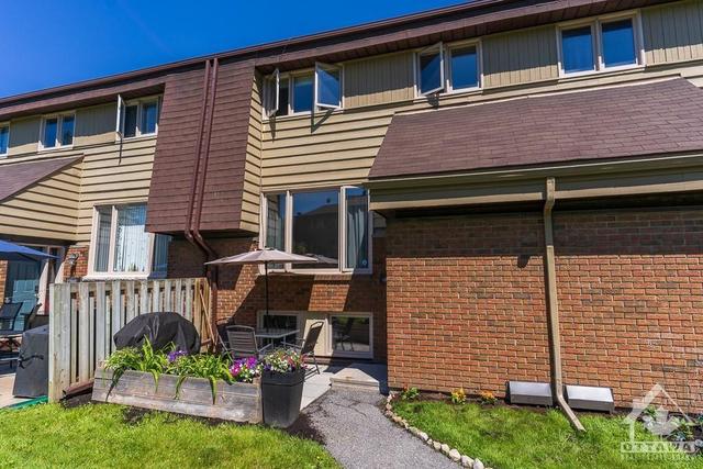 14 - 2610 Draper Avenue, Townhouse with 3 bedrooms, 2 bathrooms and 1 parking in Ottawa ON | Image 1