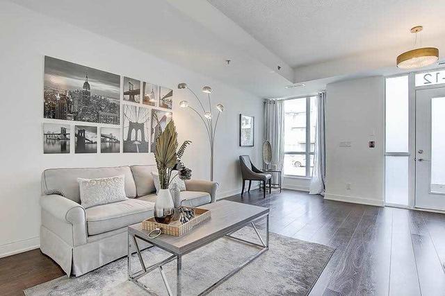 Th12 - 175 Bonis Ave, Townhouse with 3 bedrooms, 3 bathrooms and 2 parking in Toronto ON | Image 5