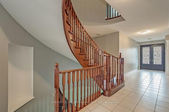 3323 Fox Run Circ, House detached with 4 bedrooms, 4 bathrooms and 6 parking in Oakville ON | Image 37