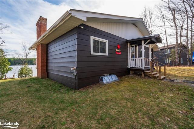 562 & 568 Waseosa Lake Road East Road, House detached with 3 bedrooms, 1 bathrooms and 6 parking in Huntsville ON | Image 38