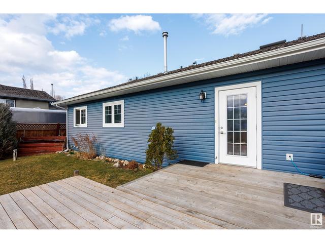4620 45 Ave, House detached with 3 bedrooms, 2 bathrooms and null parking in Alberta Beach AB | Image 34