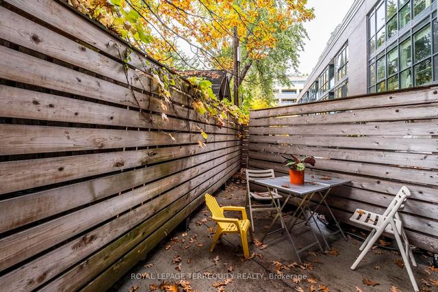 157 - 38 Howard Park Ave, Townhouse with 3 bedrooms, 4 bathrooms and 1 parking in Toronto ON | Image 22