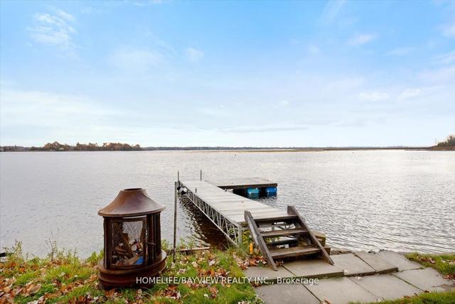 206 Lakeshore Dr E, House detached with 3 bedrooms, 1 bathrooms and 6 parking in Kawartha Lakes ON | Image 34