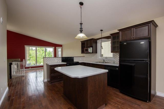 91 Landry Bend, House detached with 5 bedrooms, 3 bathrooms and 4 parking in Red Deer AB | Image 5