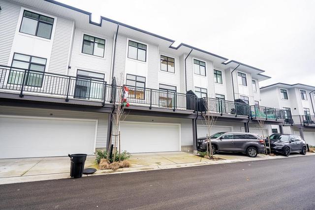 82 - 15235 Sitka Drive, House attached with 4 bedrooms, 3 bathrooms and 2 parking in Surrey BC | Image 3